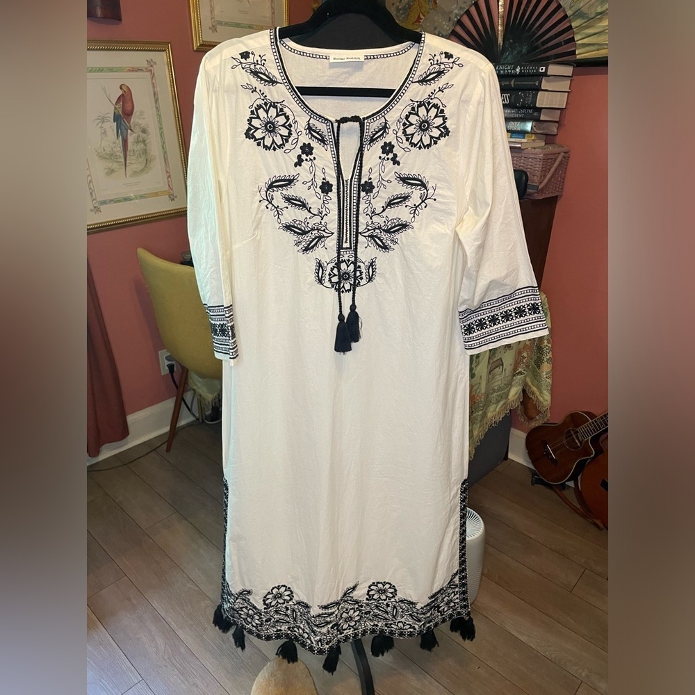 Roller Rabbit Tunic Style Midi dress w/ black tassels and floral embroidery $200